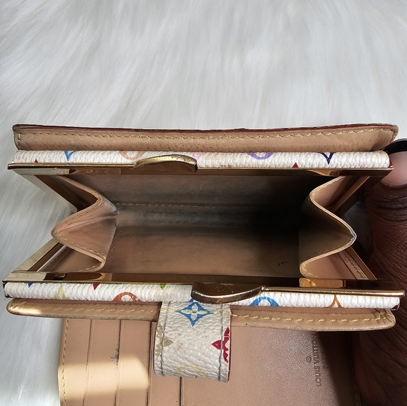 AUTHENTIC Louis Vuitton Multi Color Monogram Murakami Kisslock Wallet 🩷✨️ - Picture 11 of 14